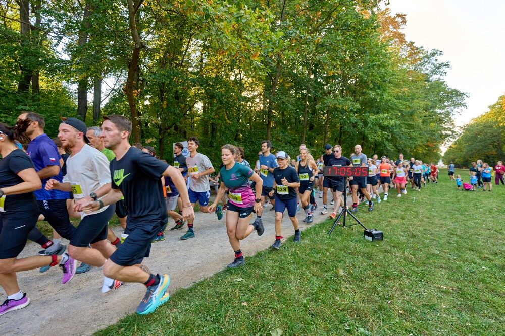 Hromadný start 2. ročníku RS Run v oboře Hvězda