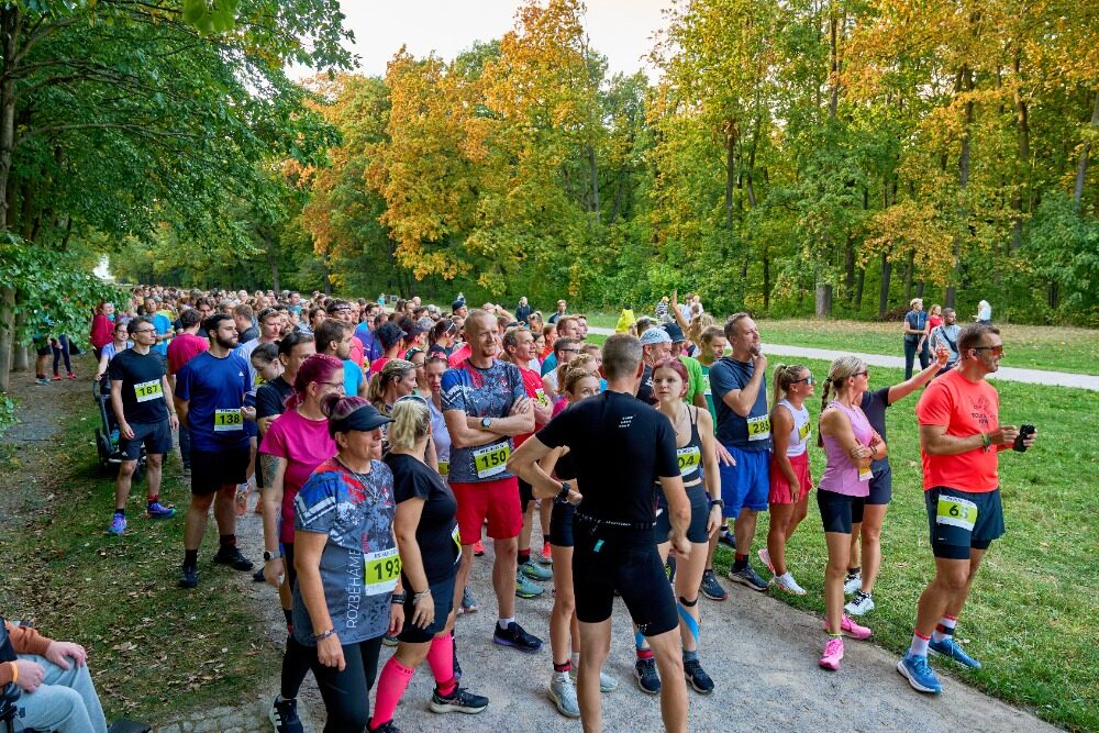 Závodníci RS Run 2026 čekají na start